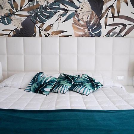 Hotel Conca Verde ลินญาโน ซับเบียโดโร ภายนอก รูปภาพ
