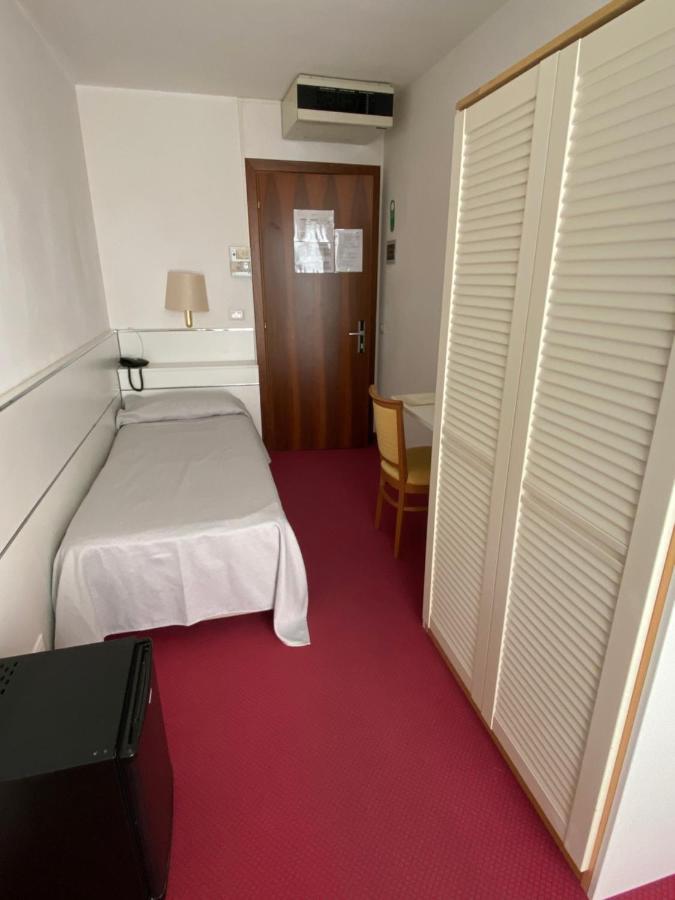 Hotel Conca Verde ลินญาโน ซับเบียโดโร ภายนอก รูปภาพ