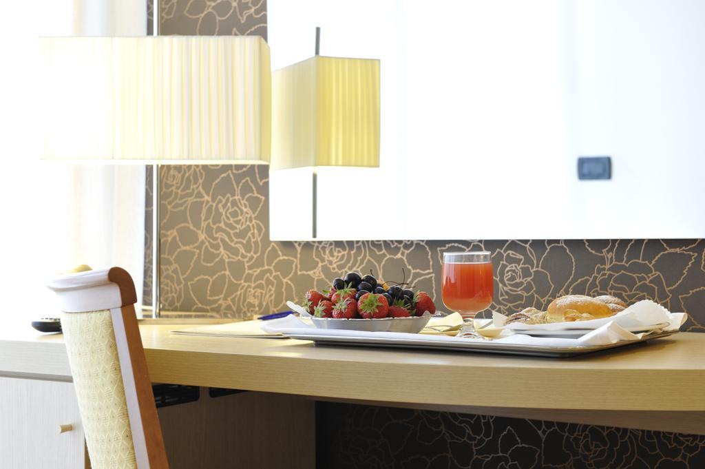 Hotel Conca Verde ลินญาโน ซับเบียโดโร ภายนอก รูปภาพ