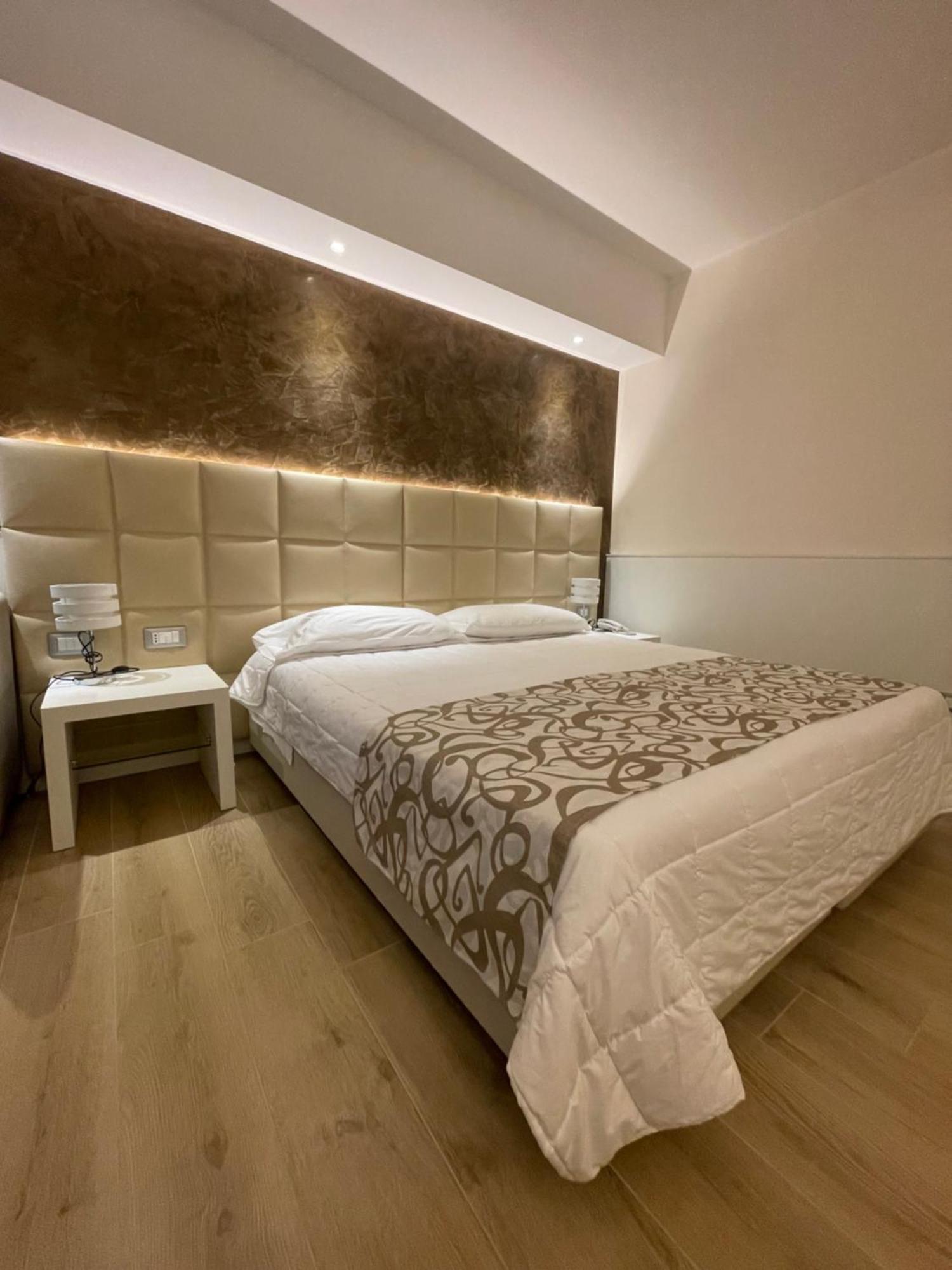 Hotel Conca Verde ลินญาโน ซับเบียโดโร ภายนอก รูปภาพ