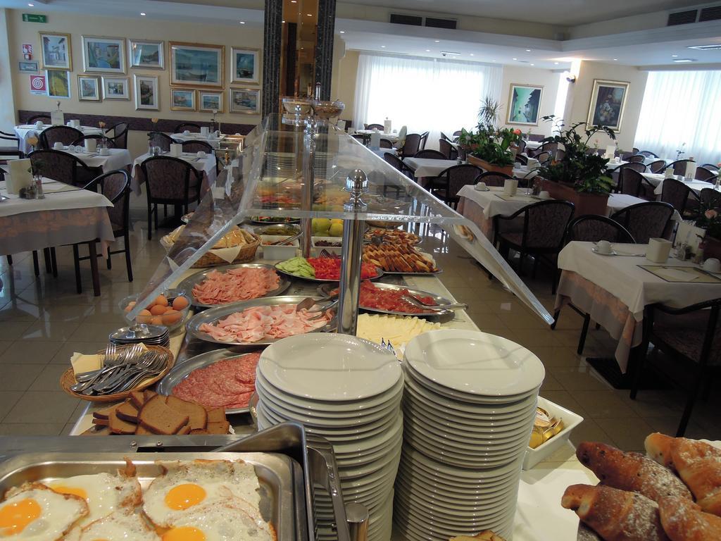 Hotel Conca Verde ลินญาโน ซับเบียโดโร ภายนอก รูปภาพ