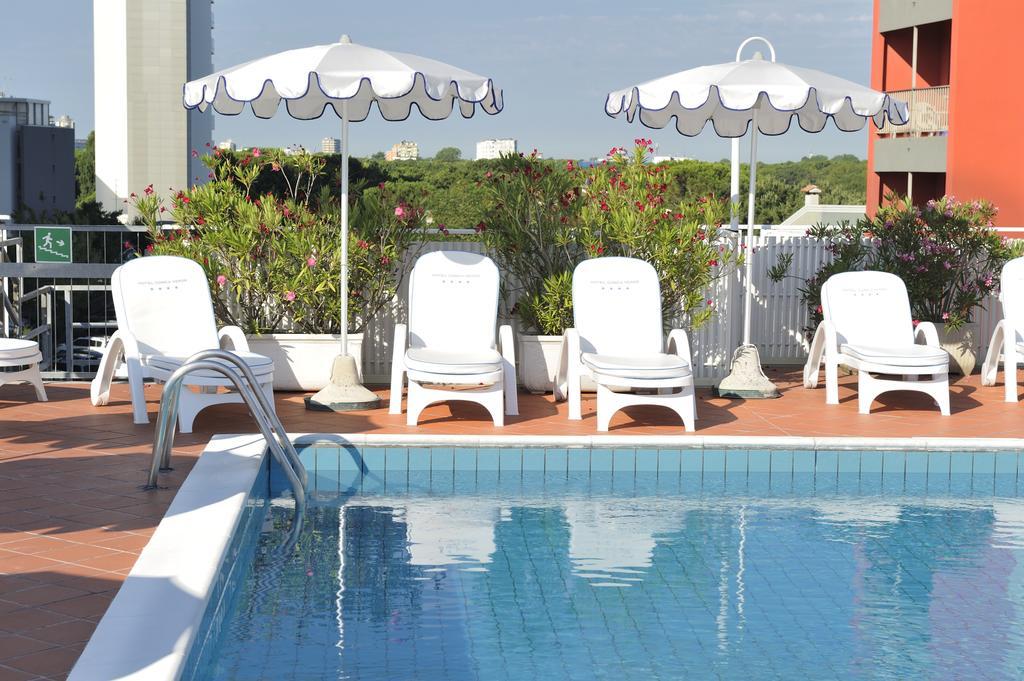 Hotel Conca Verde ลินญาโน ซับเบียโดโร ภายนอก รูปภาพ